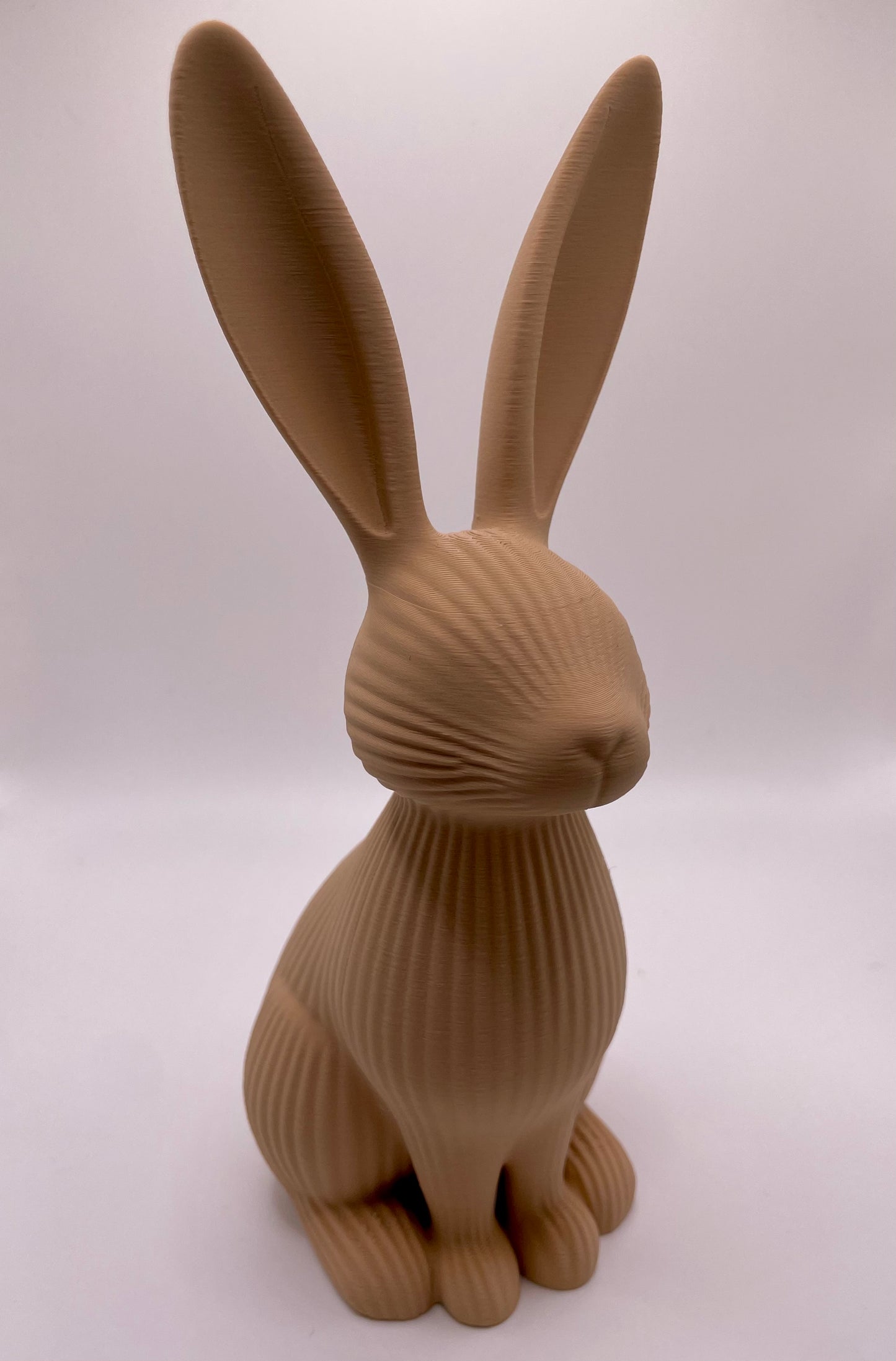 Sitzender Hase "Odin"